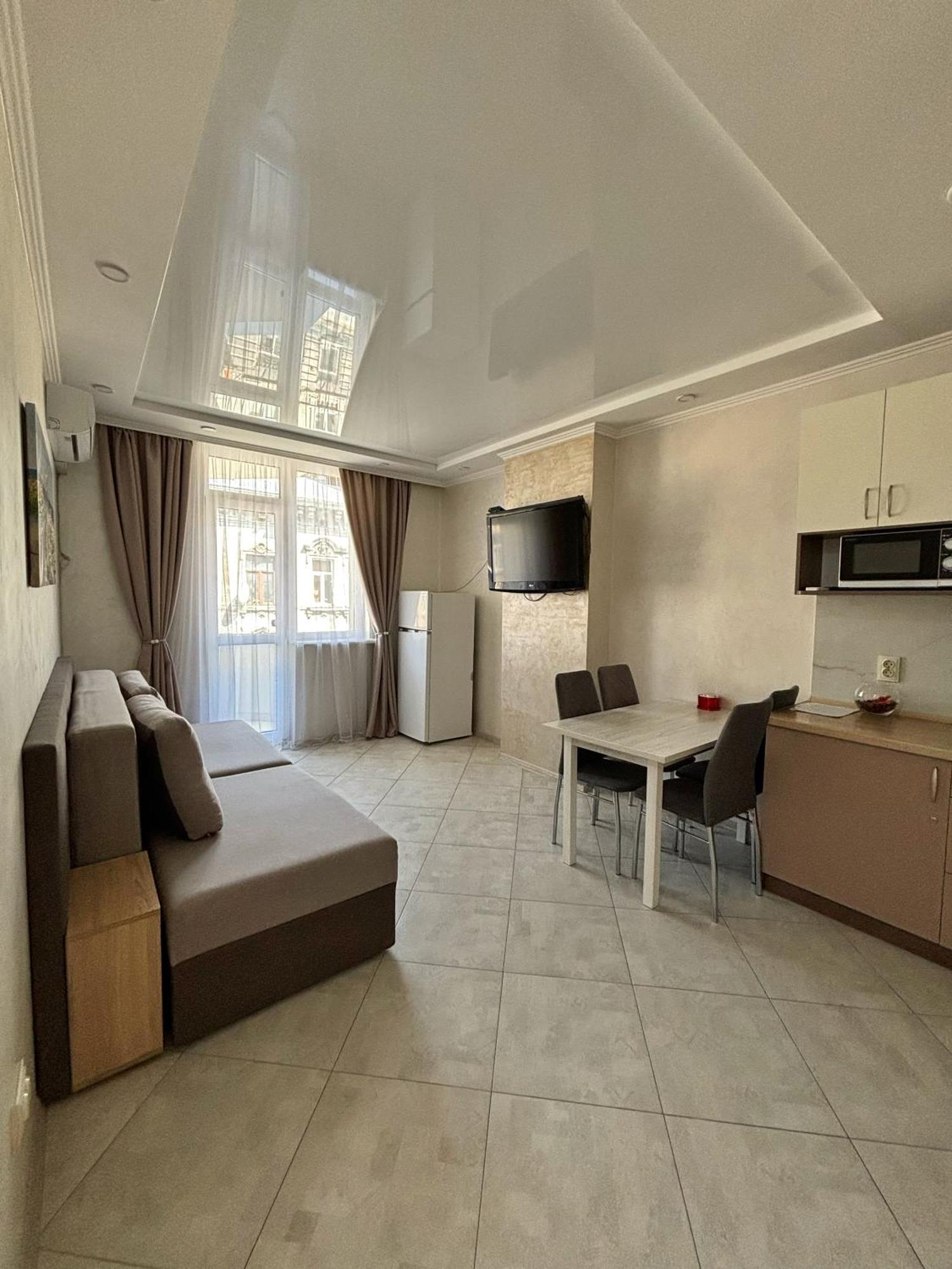 Apartment In Khmelnytsky Street Lviv Exterior foto